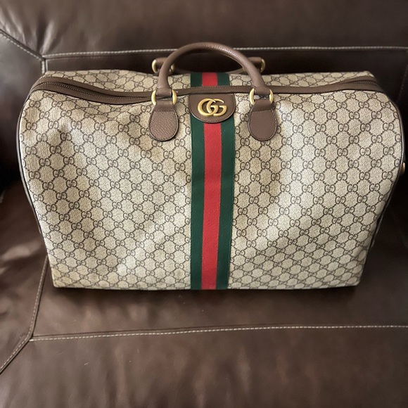 Gucci weekender duffle bag. Great condition. Barely used. - Picture 2 of 2